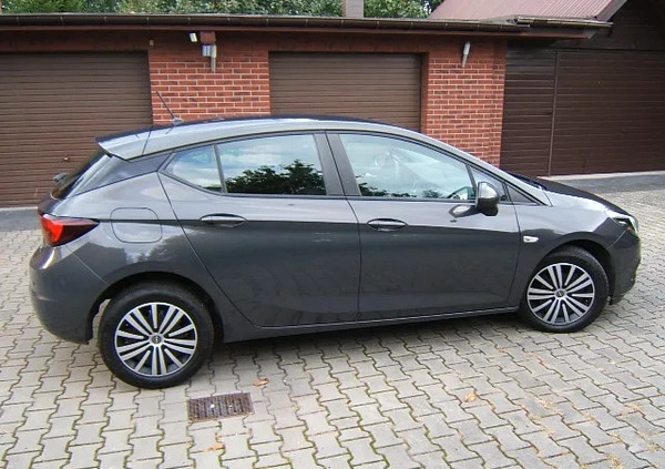Opel Astra cena 39800 przebieg: 90800, rok produkcji 2016 z Zabrze małe 172